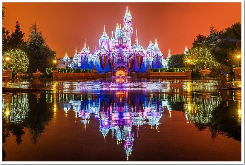 Disneyland Christmas Must-Sees | MouseMingle.com